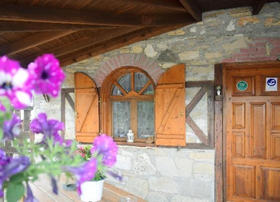 Вілла Mountain House Kastro Kastron  Екстер'єр фото